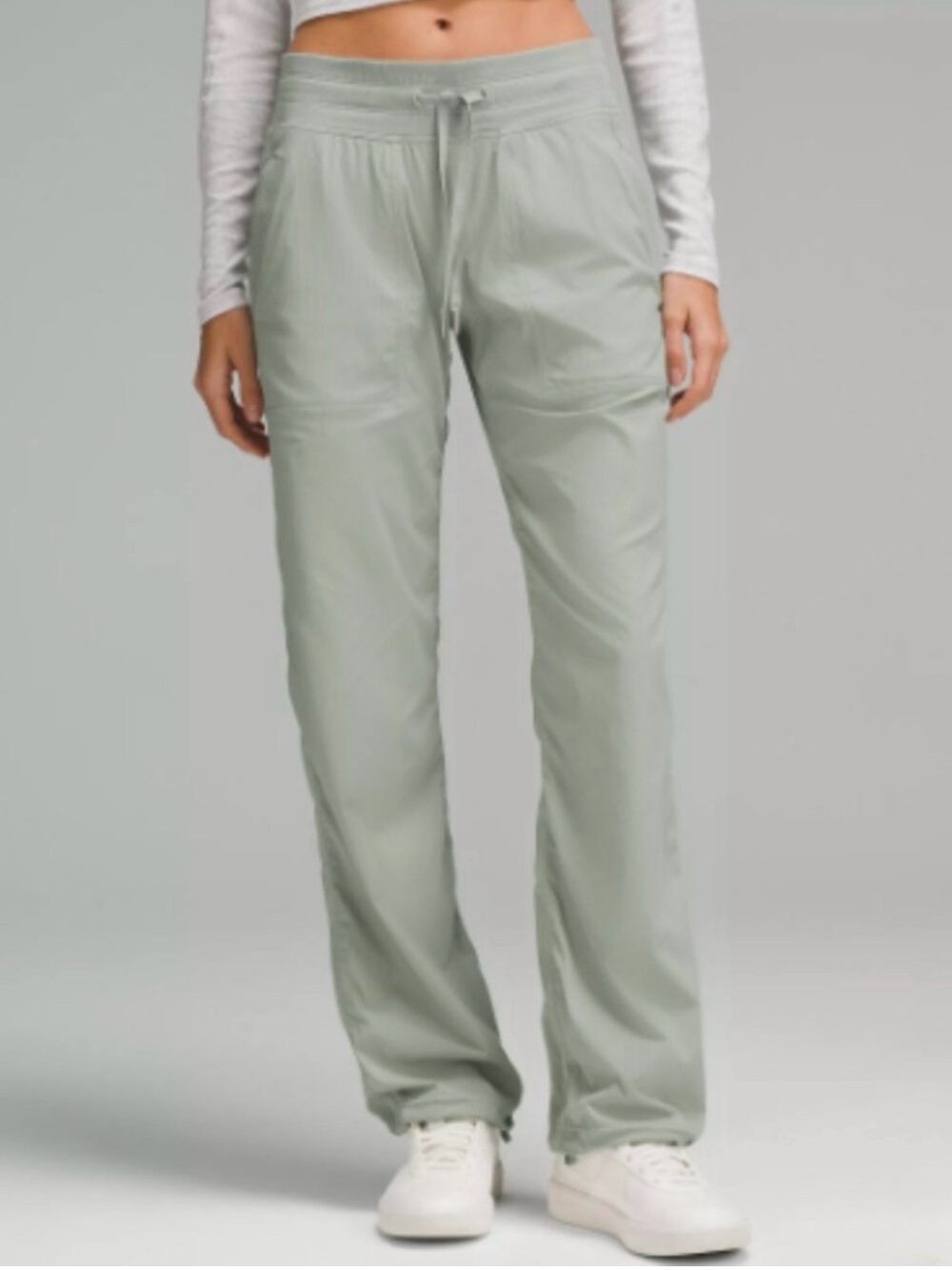 like New Lululemon Dance Studio Mid-Rise Pant *Regular
Palm Court size 2